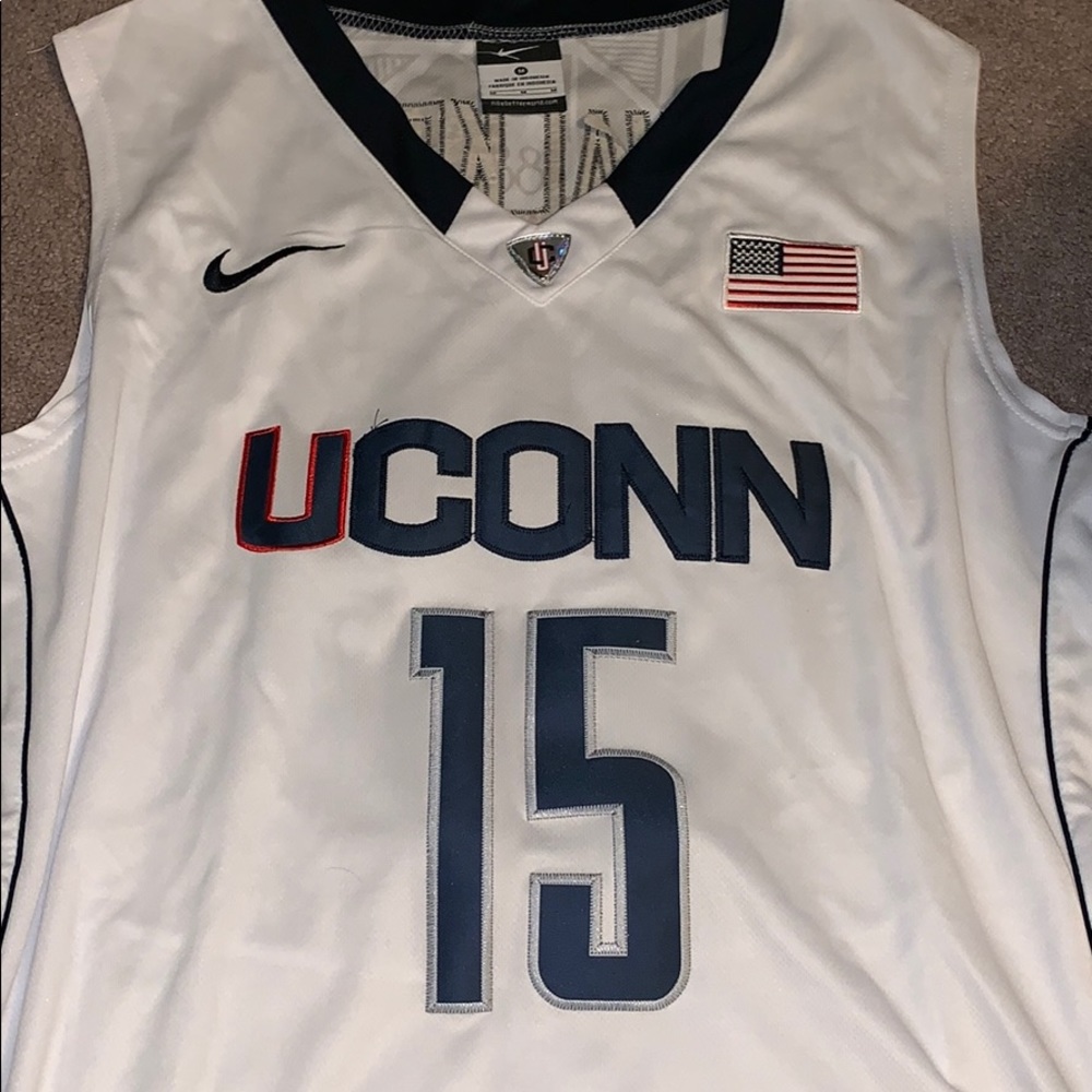 Kemba Walker UConn jersey